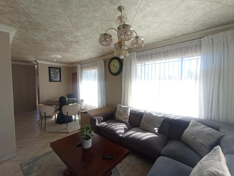 To Let 3 Bedroom Property for Rent in Ormonde Gauteng