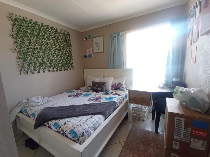To Let 3 Bedroom Property for Rent in Ormonde Gauteng