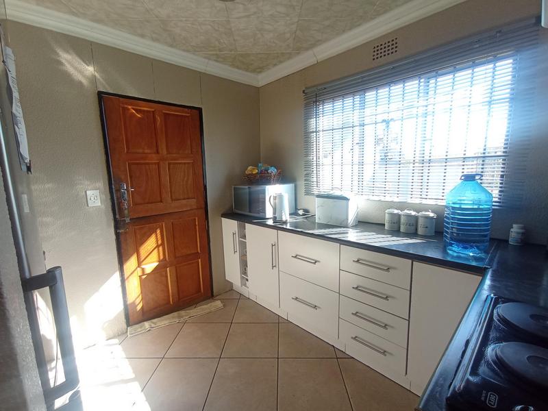 To Let 3 Bedroom Property for Rent in Ormonde Gauteng