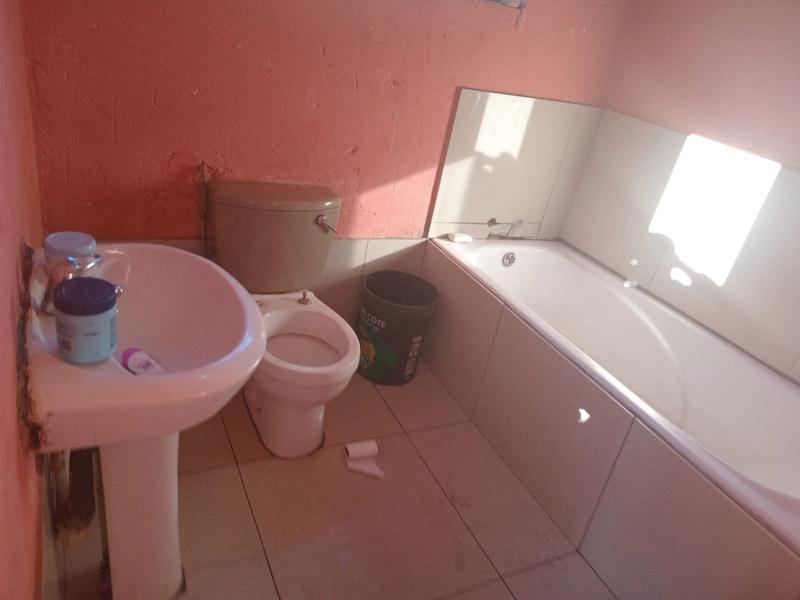 2 Bedroom Property for Sale in Mofolo Gauteng