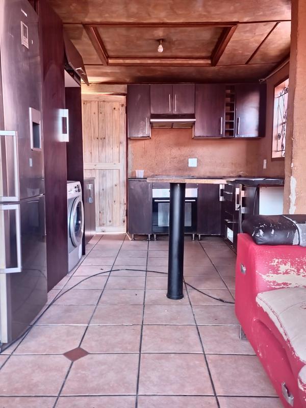 2 Bedroom Property for Sale in Senaoane Gauteng