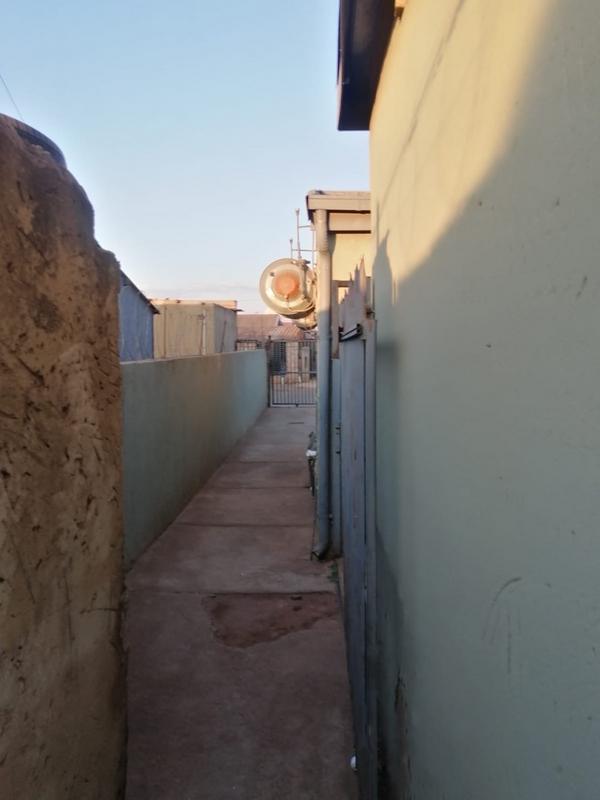 6 Bedroom Property for Sale in Tembisa Central Gauteng