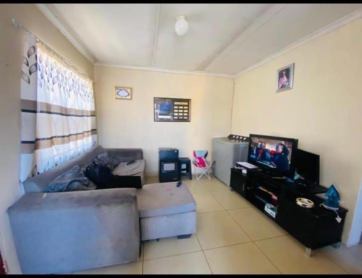 4 Bedroom Property for Sale in Tembisa Central Gauteng
