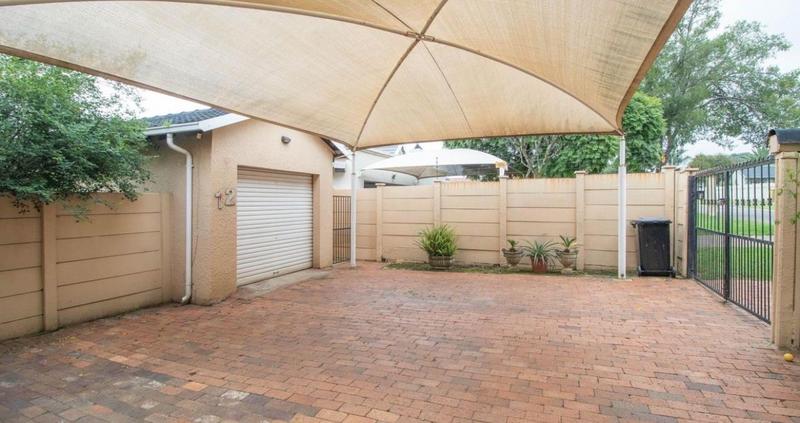4 Bedroom Property for Sale in Van Riebeeck Park Gauteng