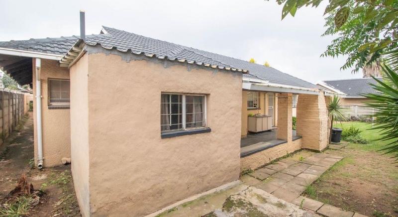 4 Bedroom Property for Sale in Van Riebeeck Park Gauteng