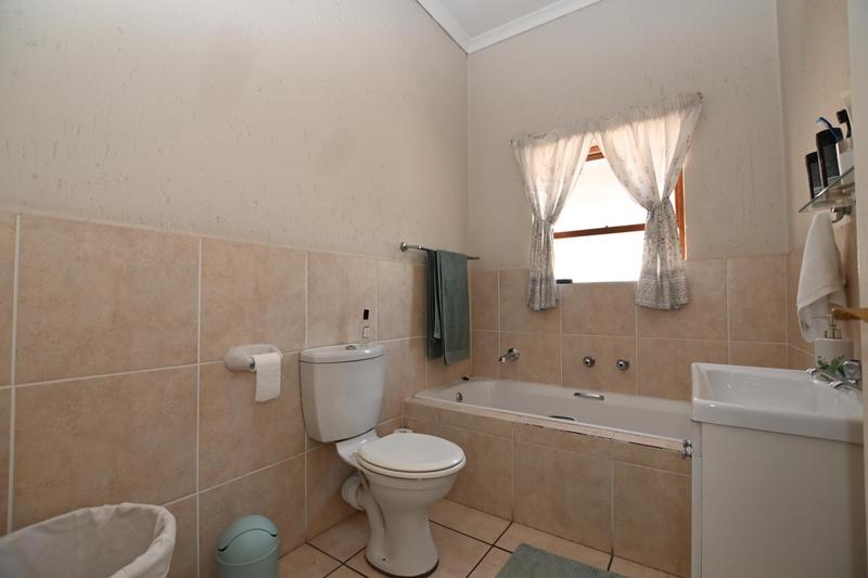 To Let 2 Bedroom Property for Rent in Paulshof Gauteng