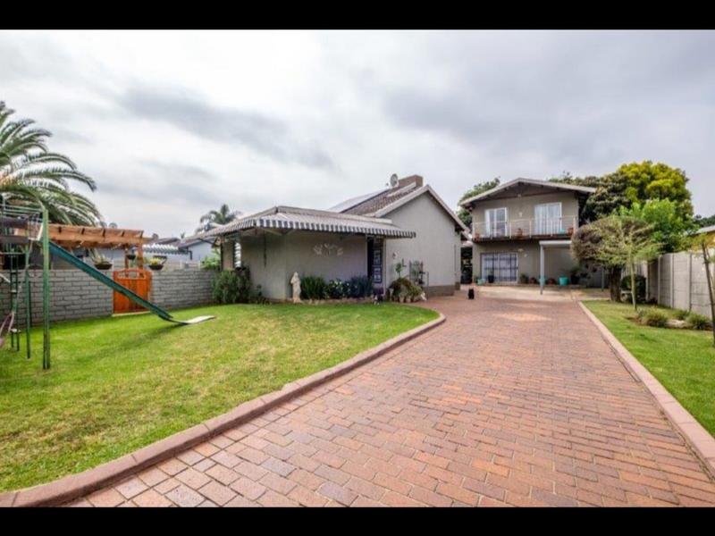 5 Bedroom Property for Sale in Freeway Park Gauteng