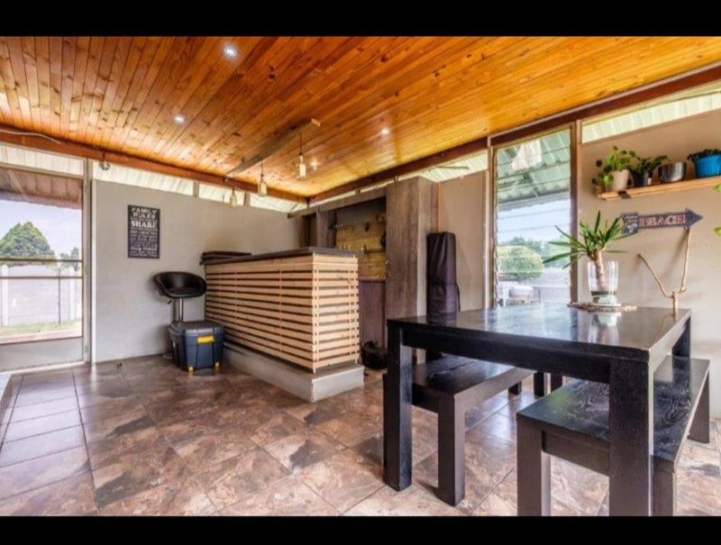 5 Bedroom Property for Sale in Freeway Park Gauteng
