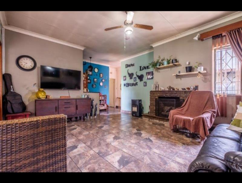 5 Bedroom Property for Sale in Freeway Park Gauteng