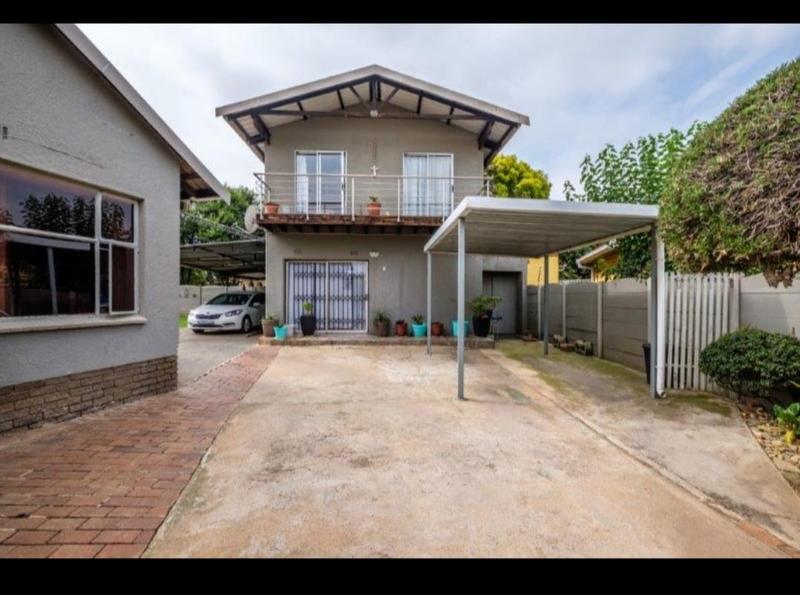 5 Bedroom Property for Sale in Freeway Park Gauteng