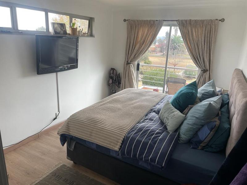5 Bedroom Property for Sale in Freeway Park Gauteng