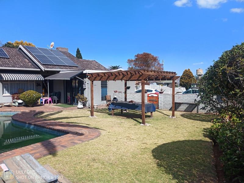 5 Bedroom Property for Sale in Freeway Park Gauteng