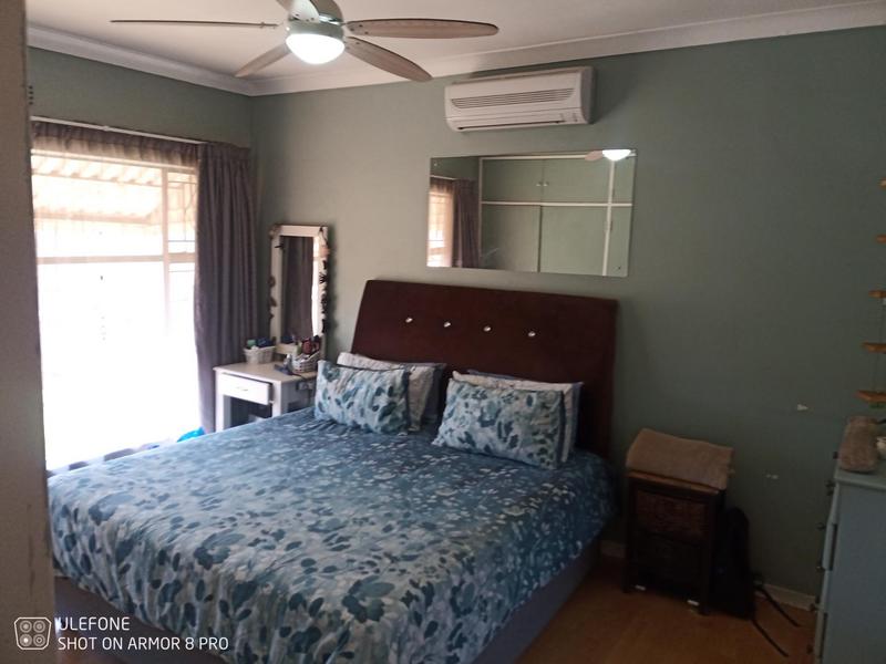 5 Bedroom Property for Sale in Freeway Park Gauteng