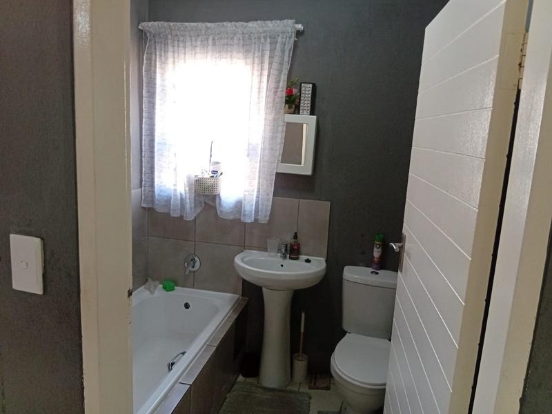 2 Bedroom Property for Sale in Alliance Gauteng