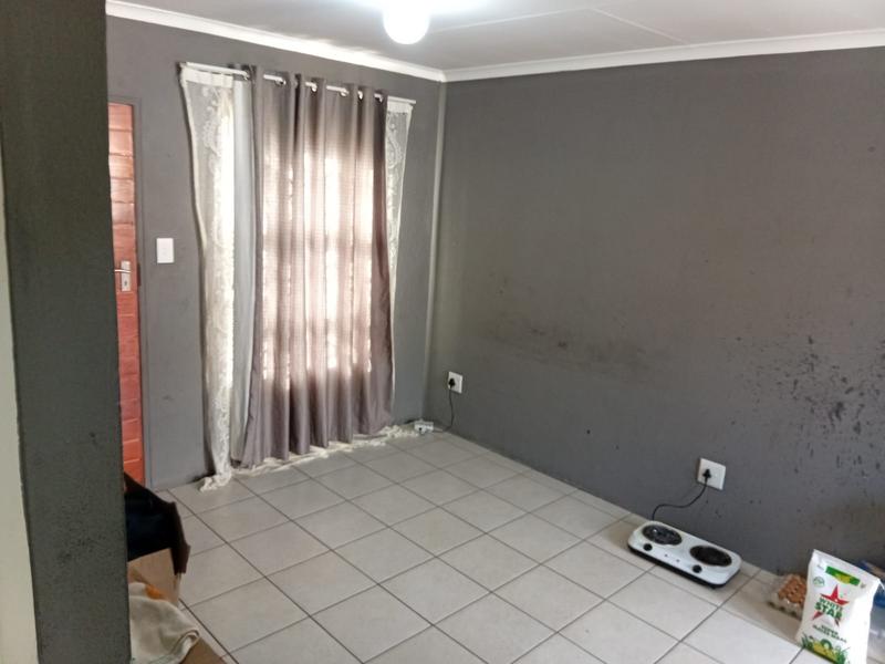 2 Bedroom Property for Sale in Alliance Gauteng