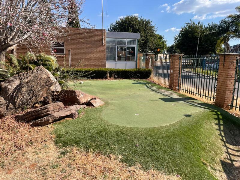 To Let commercial Property for Rent in Hennopspark Gauteng