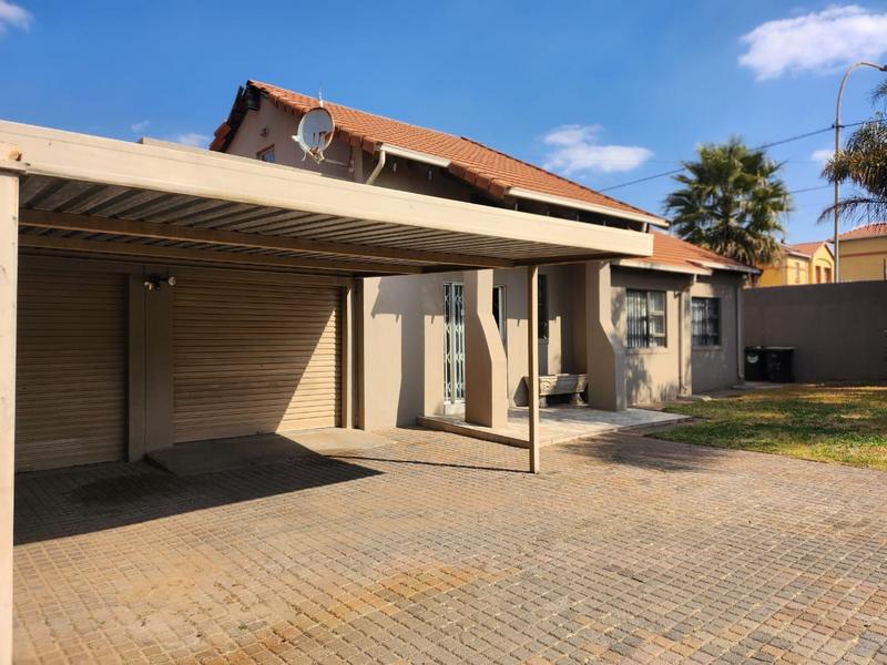 3 Bedroom Property for Sale in Ormonde Gauteng