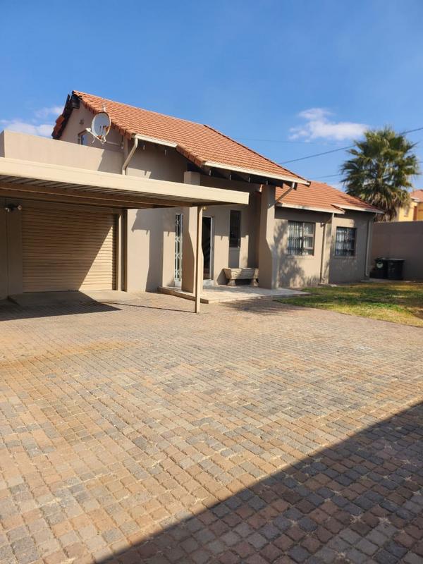 3 Bedroom Property for Sale in Ormonde Gauteng