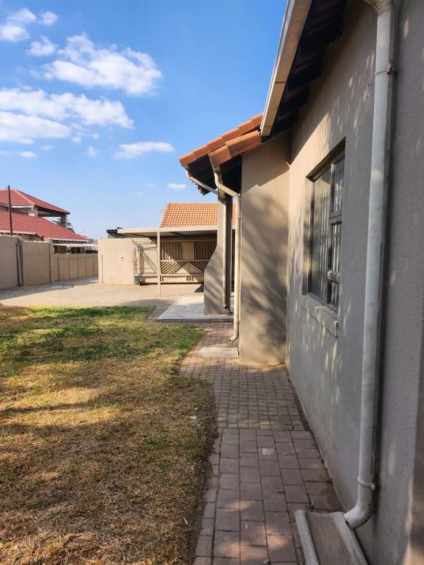3 Bedroom Property for Sale in Ormonde Gauteng