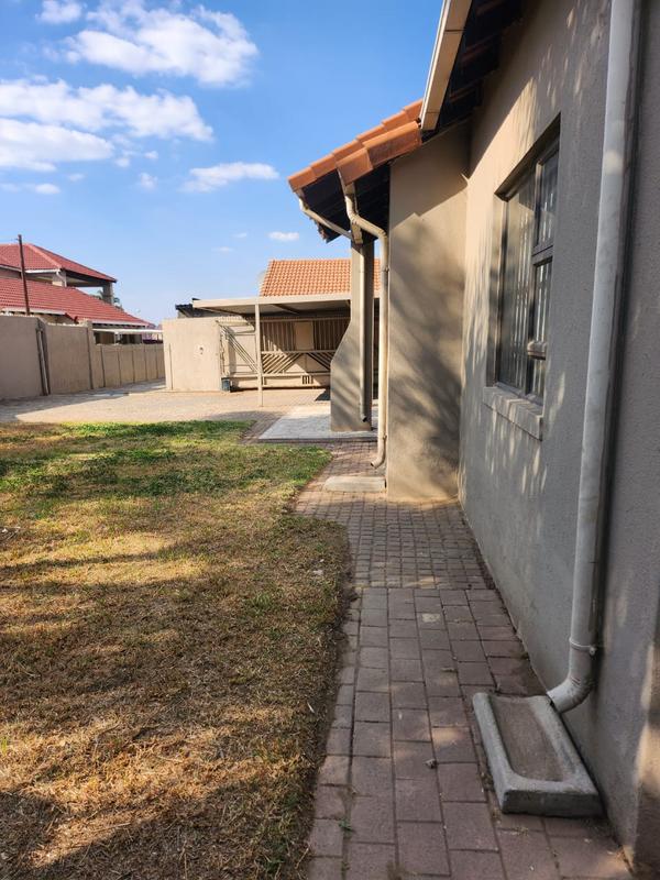 3 Bedroom Property for Sale in Ormonde Gauteng