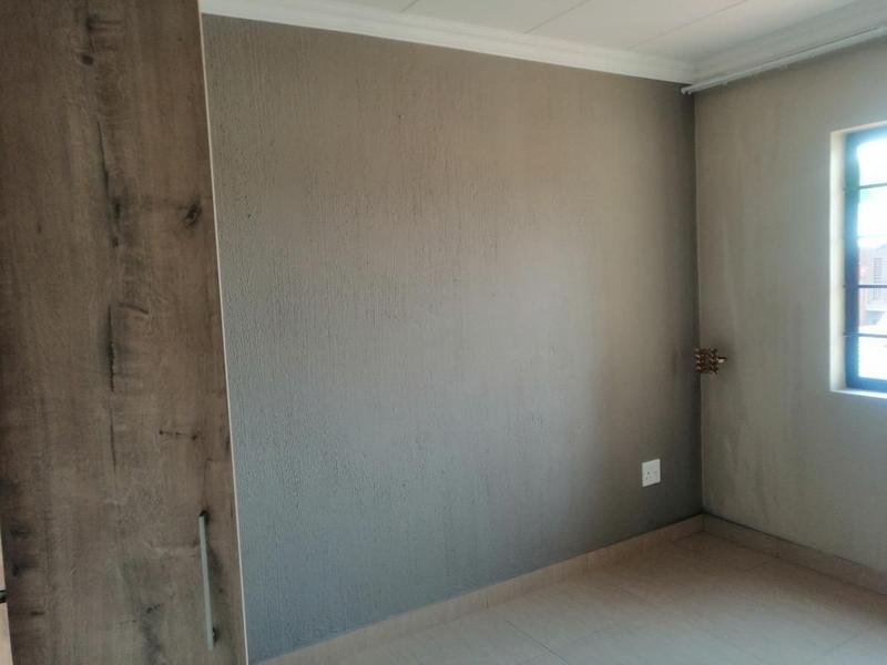2 Bedroom Property for Sale in Annlin Gauteng