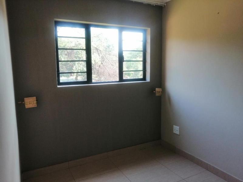 2 Bedroom Property for Sale in Annlin Gauteng