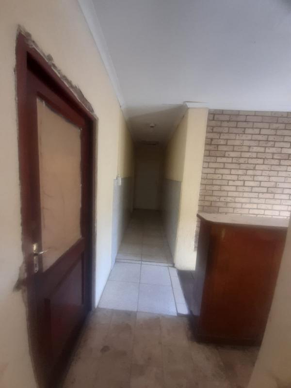 6 Bedroom Property for Sale in Hospital View Gauteng