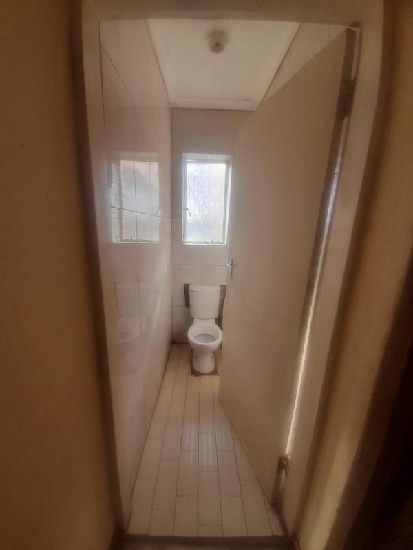 6 Bedroom Property for Sale in Hospital View Gauteng