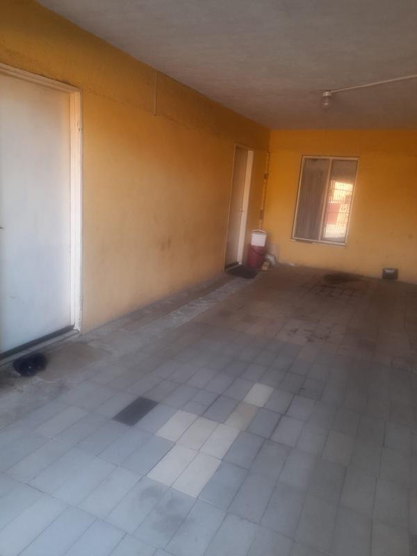 6 Bedroom Property for Sale in Hospital View Gauteng