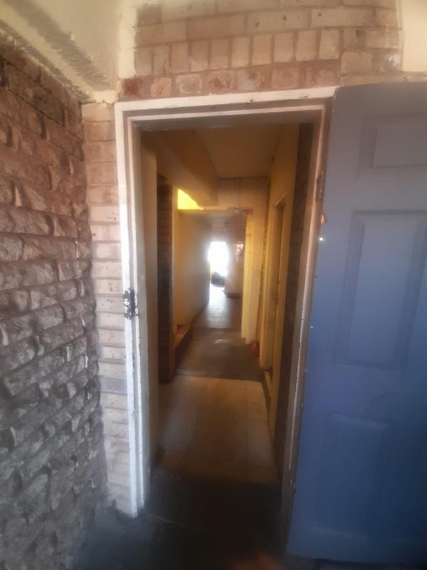 6 Bedroom Property for Sale in Hospital View Gauteng