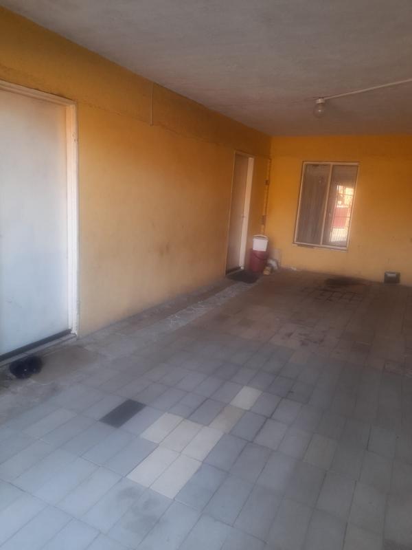 6 Bedroom Property for Sale in Hospital View Gauteng
