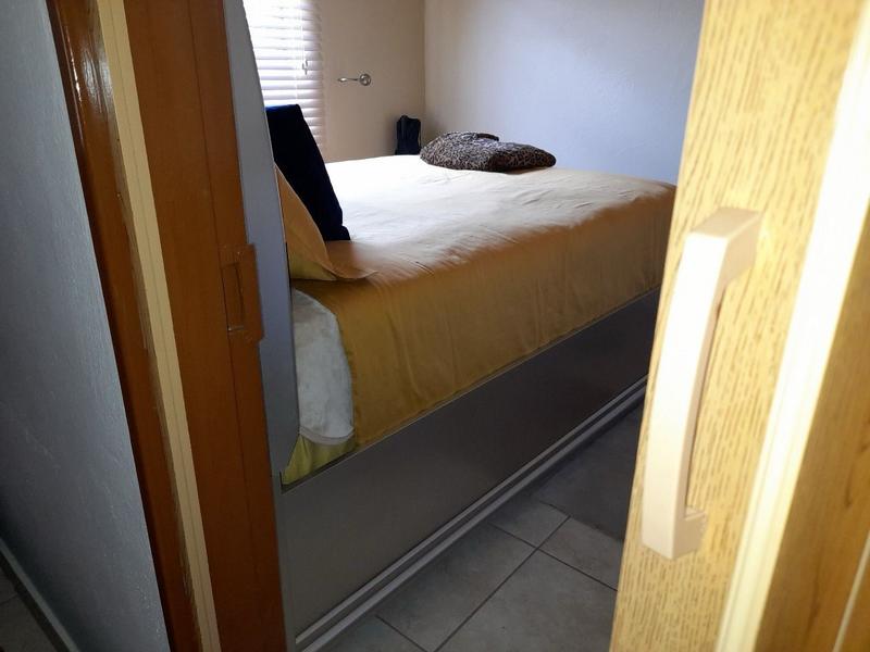 To Let 2 Bedroom Property for Rent in Jabulani Gauteng