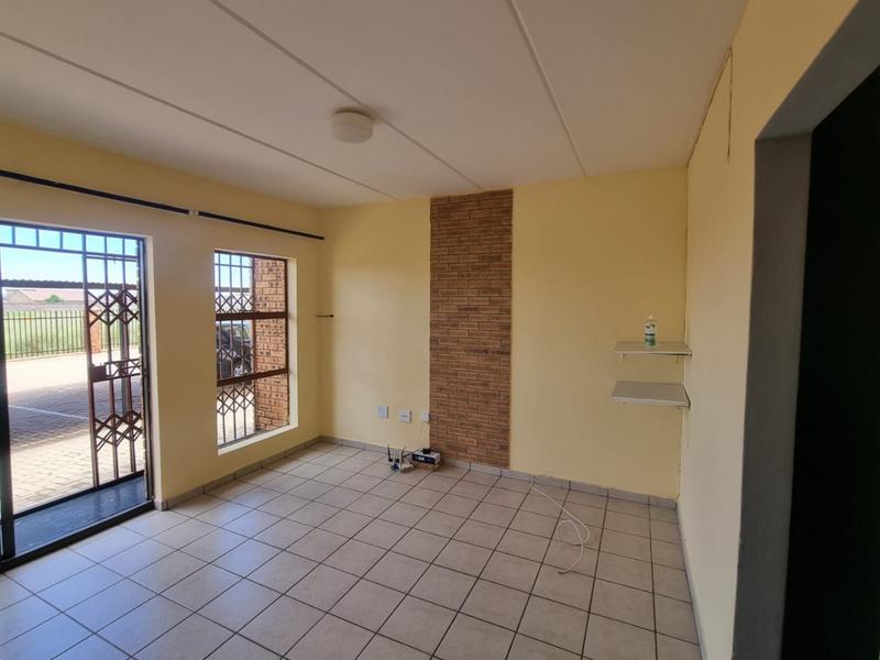 2 Bedroom Property for Sale in Dawn Park Gauteng