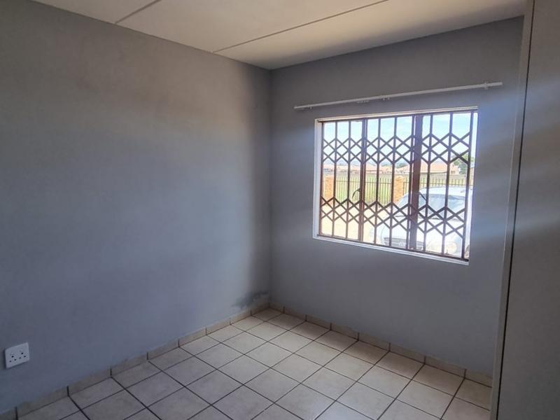 2 Bedroom Property for Sale in Dawn Park Gauteng