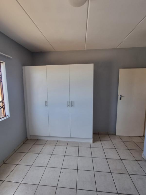 2 Bedroom Property for Sale in Dawn Park Gauteng