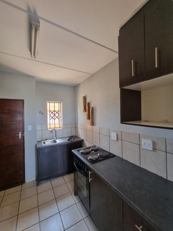 2 Bedroom Property for Sale in Dawn Park Gauteng