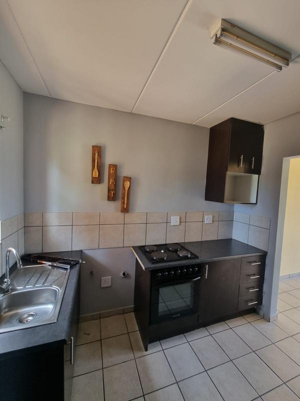 2 Bedroom Property for Sale in Dawn Park Gauteng