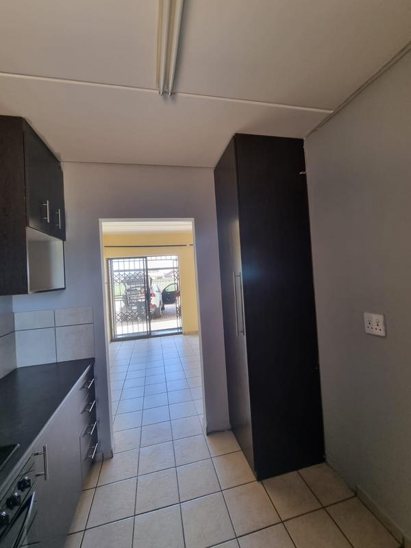 2 Bedroom Property for Sale in Dawn Park Gauteng