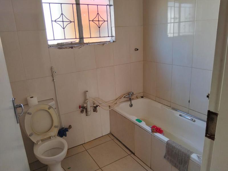 2 Bedroom Property for Sale in Vosloorus Gauteng