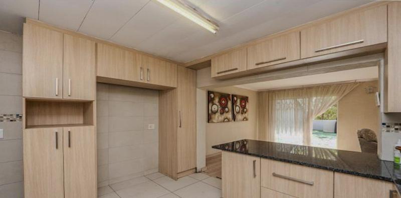 3 Bedroom Property for Sale in Ridgeway Gauteng