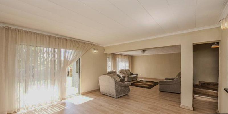 3 Bedroom Property for Sale in Ridgeway Gauteng