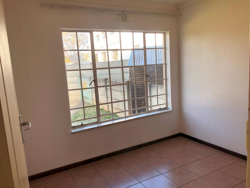 4 Bedroom Property for Sale in Strubensvallei Gauteng