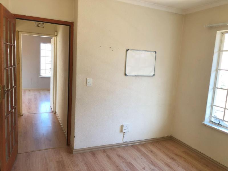 4 Bedroom Property for Sale in Strubensvallei Gauteng