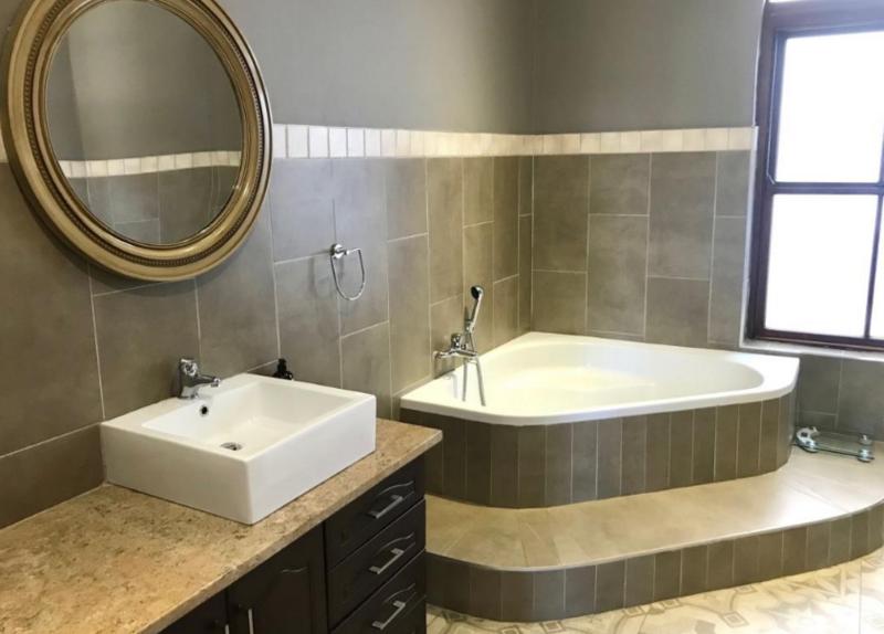 7 Bedroom Property for Sale in Waterkloof Ridge Gauteng