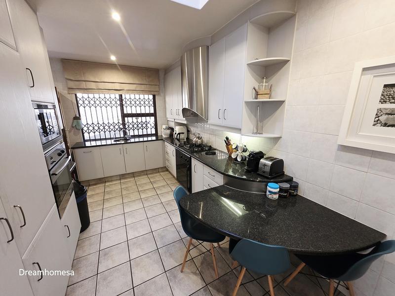 To Let 4 Bedroom Property for Rent in River Club Gauteng