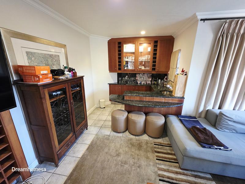 To Let 4 Bedroom Property for Rent in River Club Gauteng