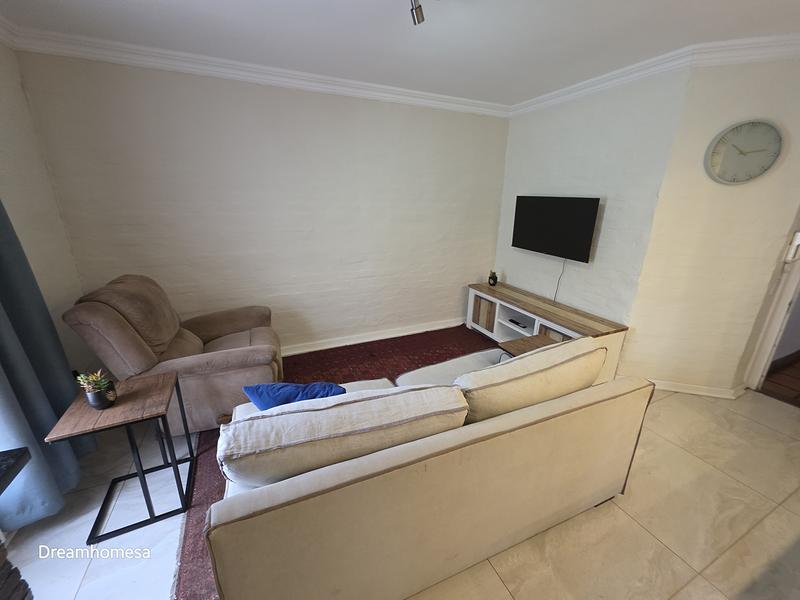 1 Bedroom Property for Sale in Sandown Gauteng