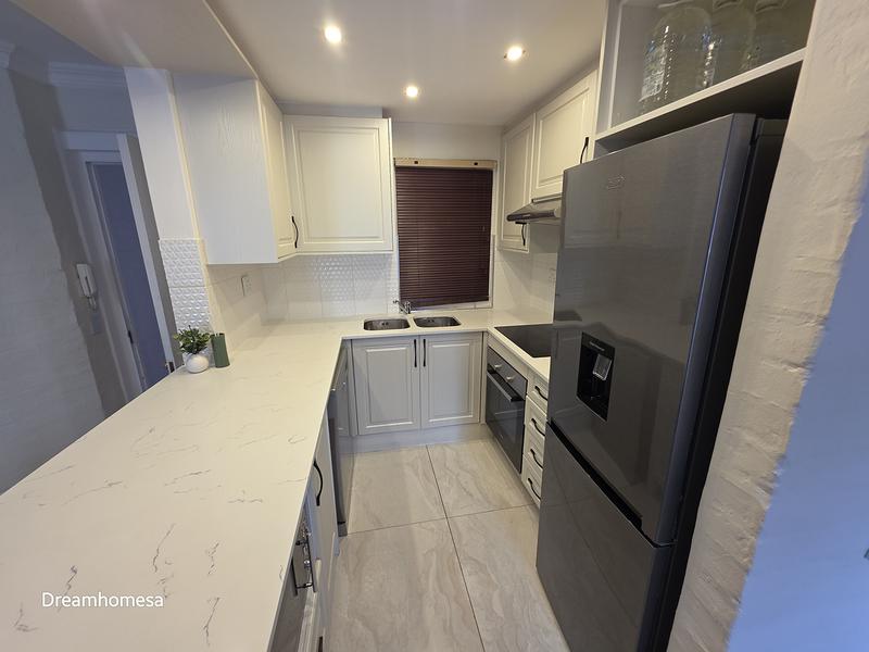 1 Bedroom Property for Sale in Sandown Gauteng