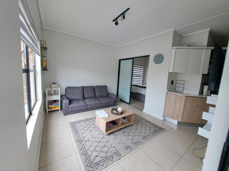 1 Bedroom Property for Sale in Mooikloof Gauteng