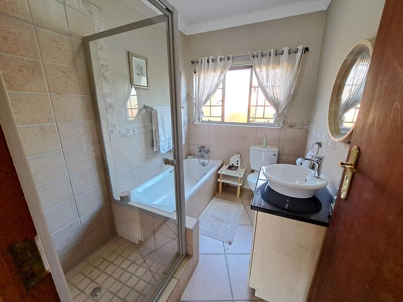 3 Bedroom Property for Sale in Equestria Gauteng